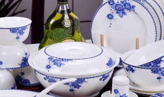 如何挑陶瓷餐具