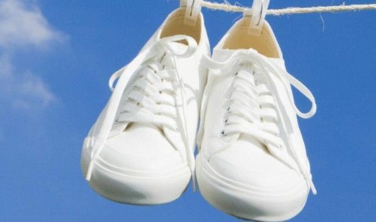 鞋子除湿除臭的方法