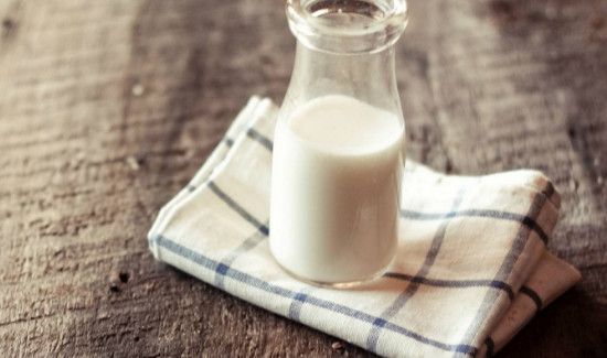 牛奶和韭菜鸡蛋饺子能一起吃吗