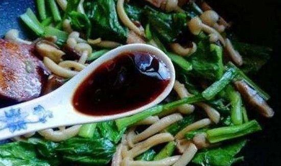 炒菜加蚝油起什么作用