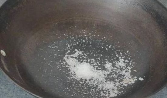 炒锅内壁积碳怎么清理