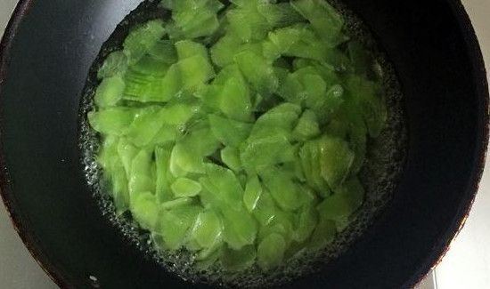 炒莴苣需要焯水吗