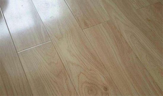 木地板有油污怎么清洁