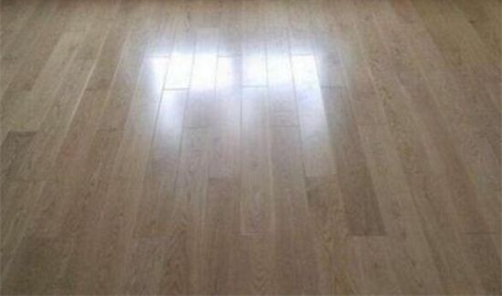 木地板有声音怎么处理