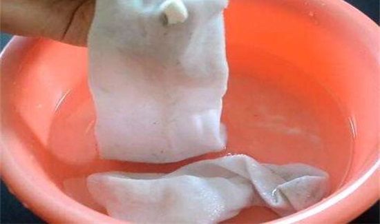 怎么防止白袜子变黄