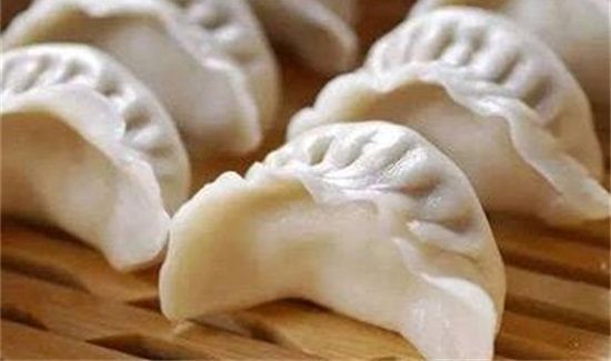 蒸饺子用热水还是冷水