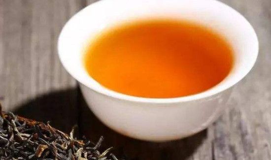 空腹喝红茶的危害