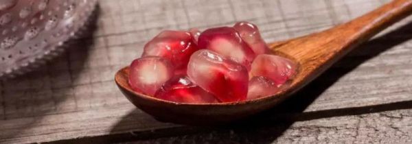 石榴籽上有花纹能吃吗