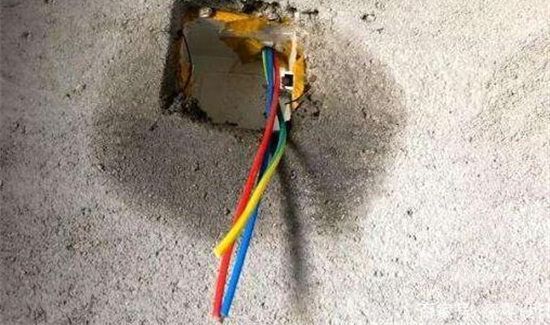 插座进水跳闸了怎么办