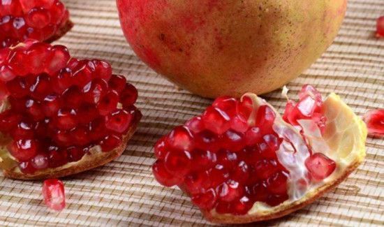 石榴榨汁需要去籽吗
