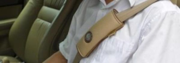 米色安全带脏了怎么洗