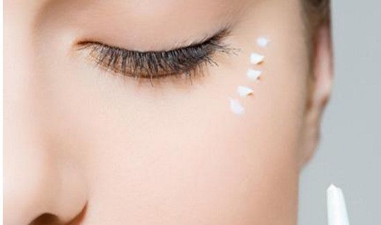 眼霜可以白天用吗