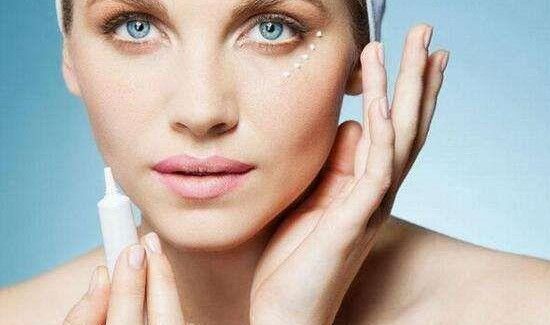 眼霜可以白天用吗