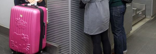 28寸行李箱托运免费吗