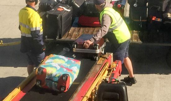 28寸行李箱托运免费吗