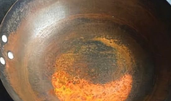 铁锅生锈还能用吗