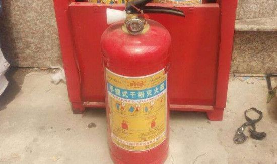 灭火器的使用方法四步