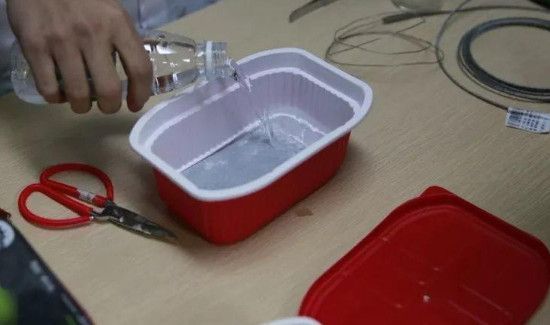 自热火锅发热包有毒么