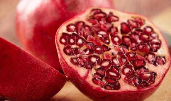 石榴不能和什么一起吃,石榴和什么相克