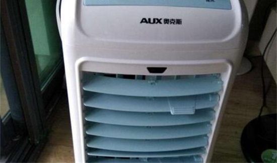 空调扇冰晶盒怎么用