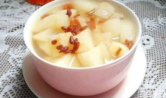 冰糖雪梨可以放枸杞子吗