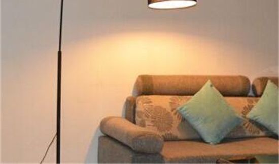 台灯为什么会发出声音