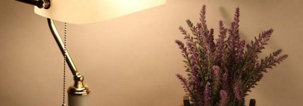 台灯为什么会发出声音