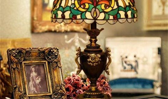 台灯为什么一闪一闪的