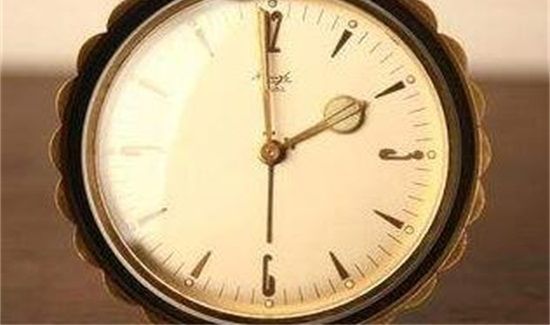 闹钟为什么老是隔会响