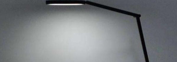 台灯为什么有电流声