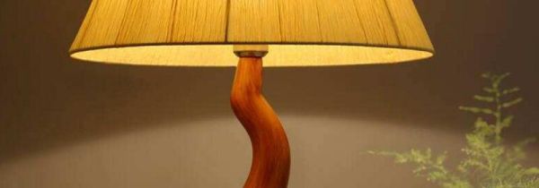 台灯为什么自己会亮