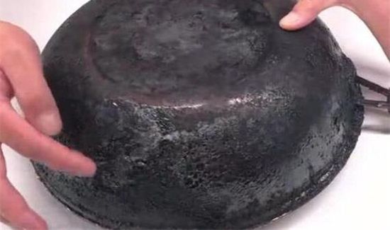 炒菜锅底的黑垢怎么去除家有妙招