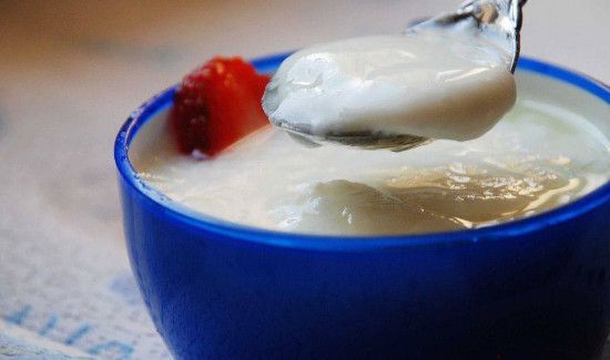 吃蟹子能喝酸奶吗