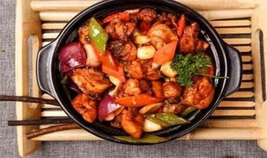 瓦香鸡和黄焖鸡区别