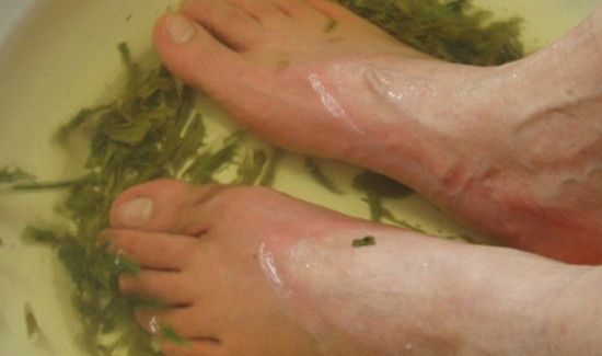 茶叶泡脚利弊