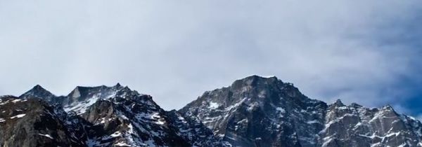 珠穆朗玛峰高多少米