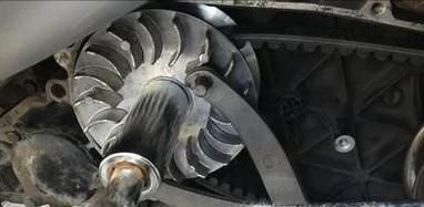 摩托车(踏板车)换皮带