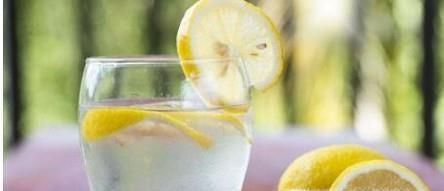 大姨妈的血怎么不洗床单也去掉