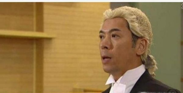 为什么TVB里的律师都戴假发
