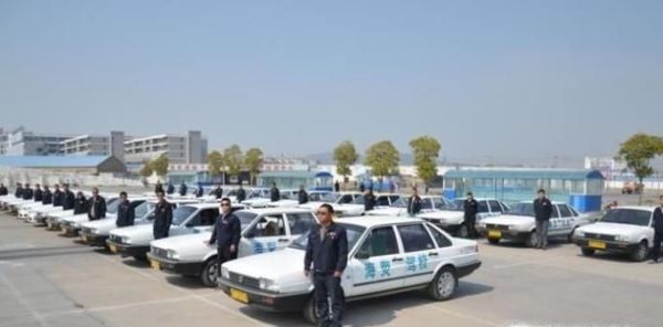 驾考中途可以换驾校吗