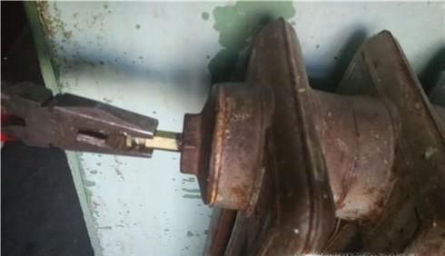 暖气不热如何放水