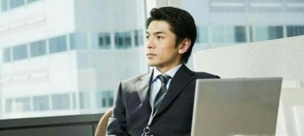 梦见自己从高空坠落意味着什么