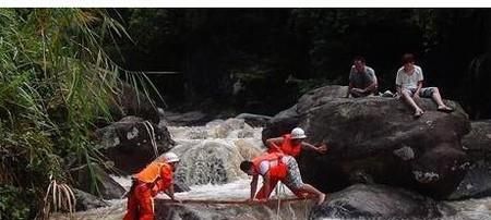 驴友被困该不该救