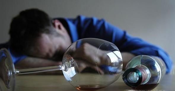 酒品不好爱撒酒疯怎么么办