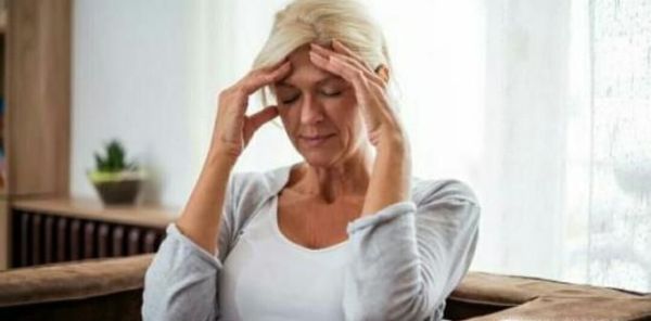 老年人经常在一起聚餐、打牌、聊天有利于长寿？