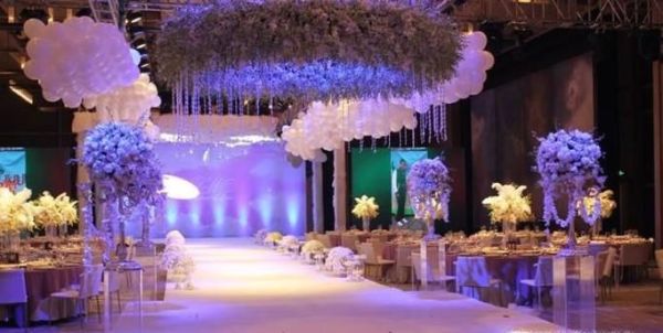 前任邀请我去参加他的婚礼，我到底该不该去？