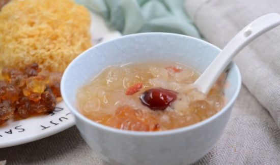 银耳小米粥禁忌