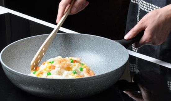 麦饭石不粘锅真假鉴别