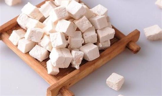 茯苓性温还是性寒