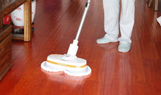 拖地加什么不易沾灰尘